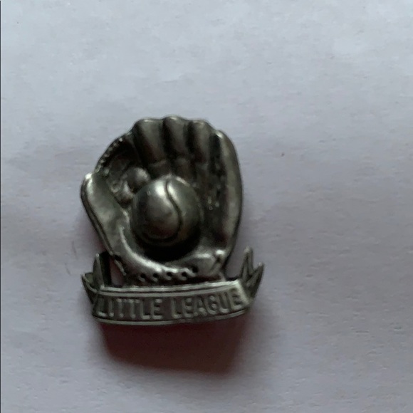 Little league tie tac pins - Picture 3 of 5